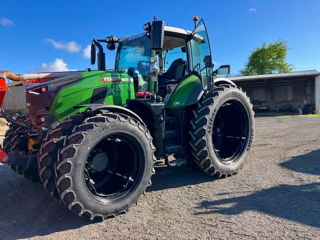 Jumelage 360 installé sur un tracteur